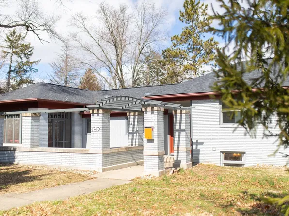 1217 E University St, Bloomington, IN 47401