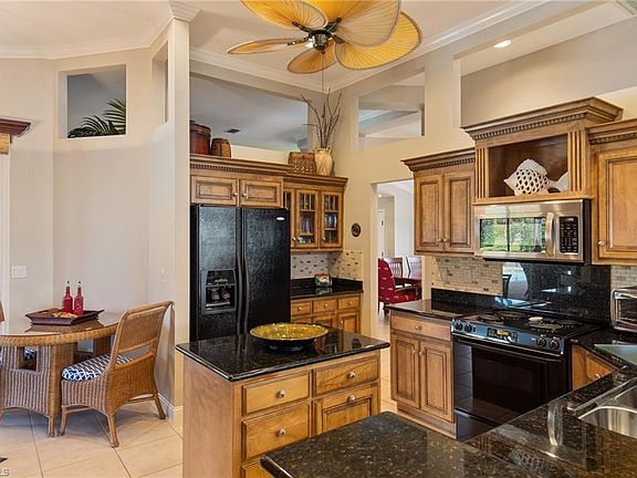 5th image of 28841 Trenton Ct