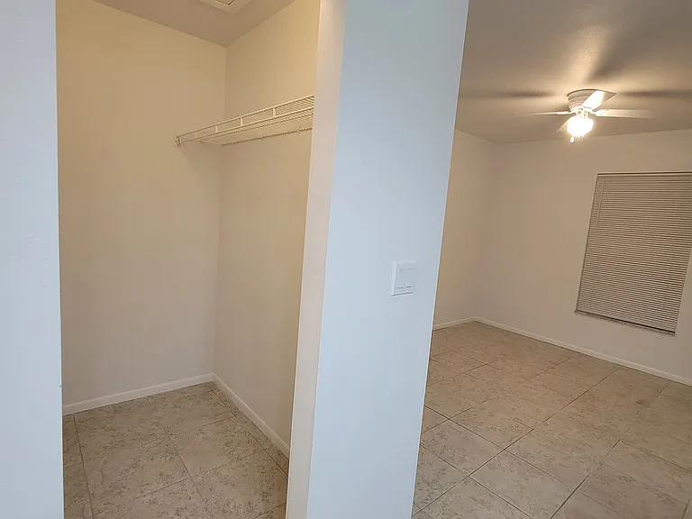 11232 Pendleton Ave — Photo 19