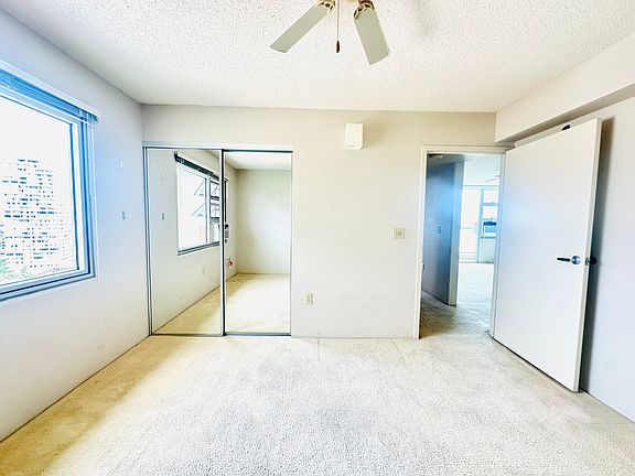 4th image of 3009 Ala Makahala Pl #18F
