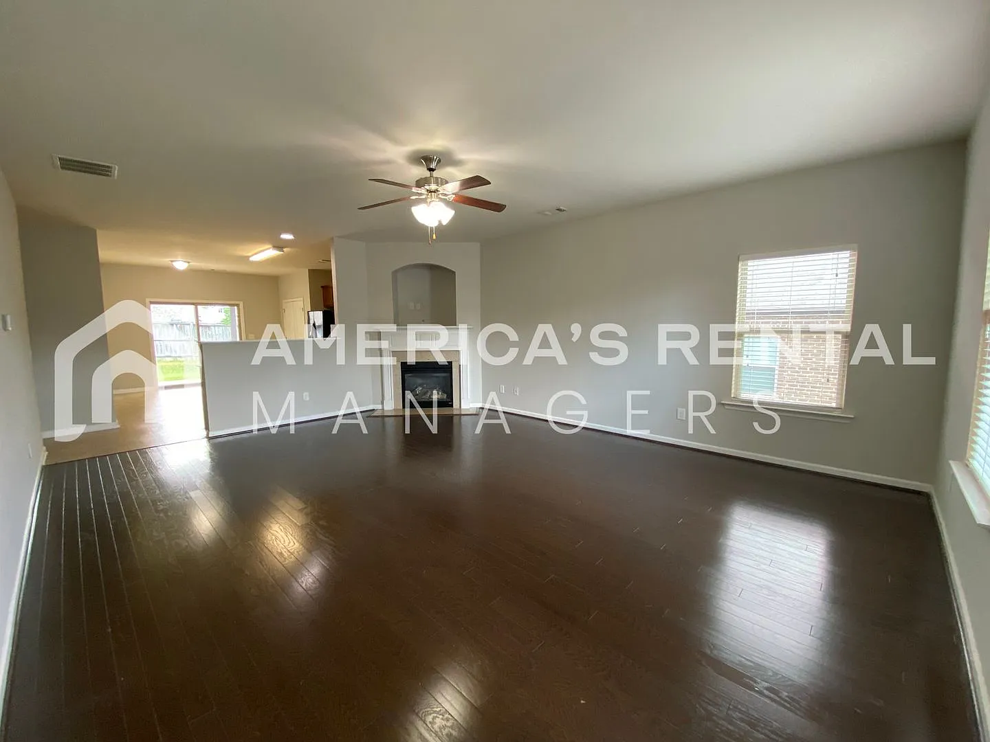 Great home for rent in Leeds! — Photo 2