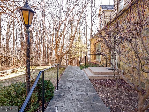 4th image of 32843 Mount Weather Rd