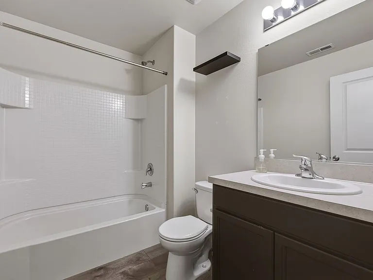 7003 Alta Vista Dr SE — Photo 6