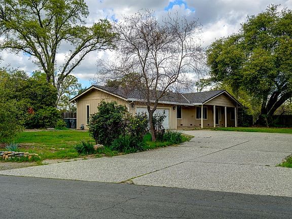 3rd image of 4315 Whispering Oak Court