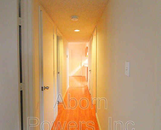 5th image of 9129 Tuolumne Dr