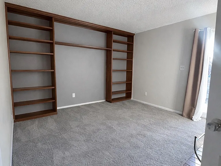 2306 S Troy St #A — Photo 15
