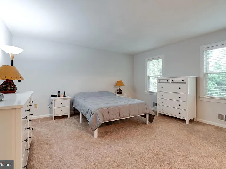 8019 Daffodil Ct — Photo 21