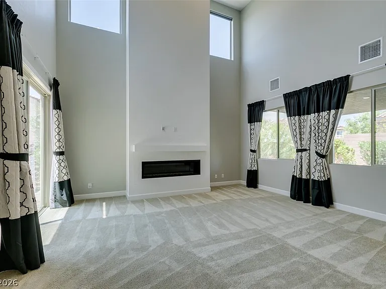 1027 Whitworth Ave — Photo 8