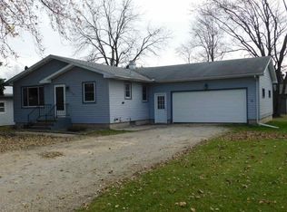237 Red Maple Ave, Cresco, IA 52136