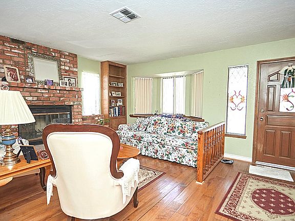 3rd image of 13330 Palos Grande Dr