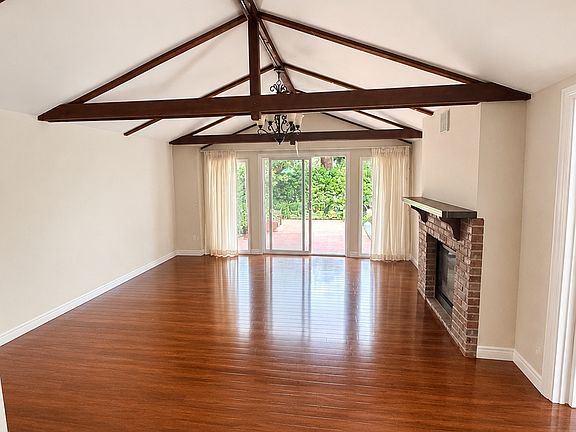 2nd image of 2442 Villa Nueva Way