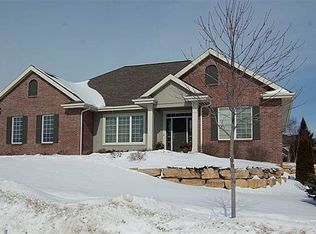 9718 Sandhill Rd, Middleton, WI 53562