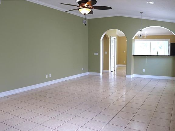 4th image of 11505 Hammocks Glade Dr