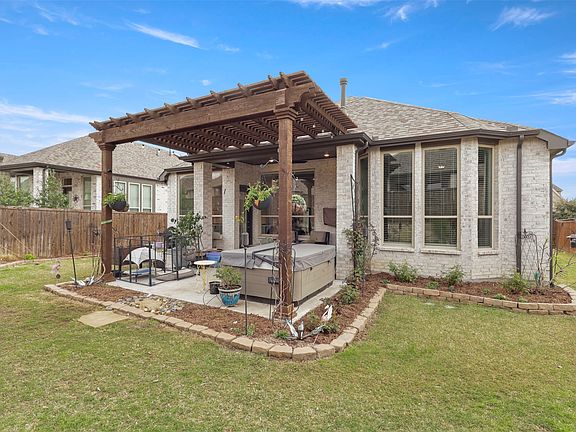 2nd image of 1201 Bluestem Dr
