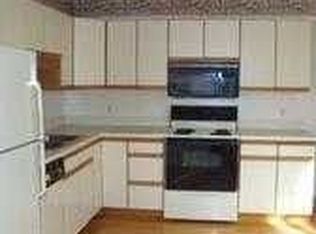 2008 E Provincial House Dr #D, Lansing, MI 48910