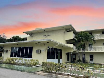 1350 E Sample Rd #310, Pompano Beach, FL, 33064