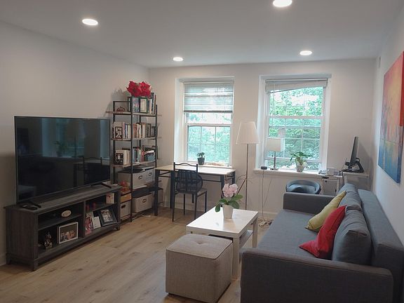 5th image of 2876 S Abingdon St APT B1