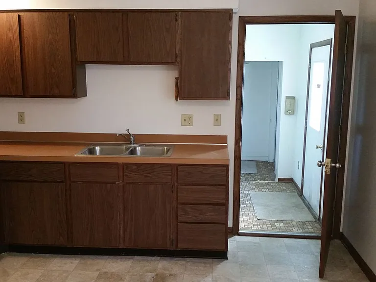 Walnut St 2115 — Photo 2