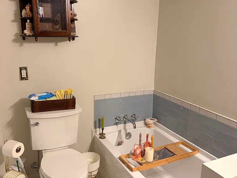 122 E Logan St — Photo 10