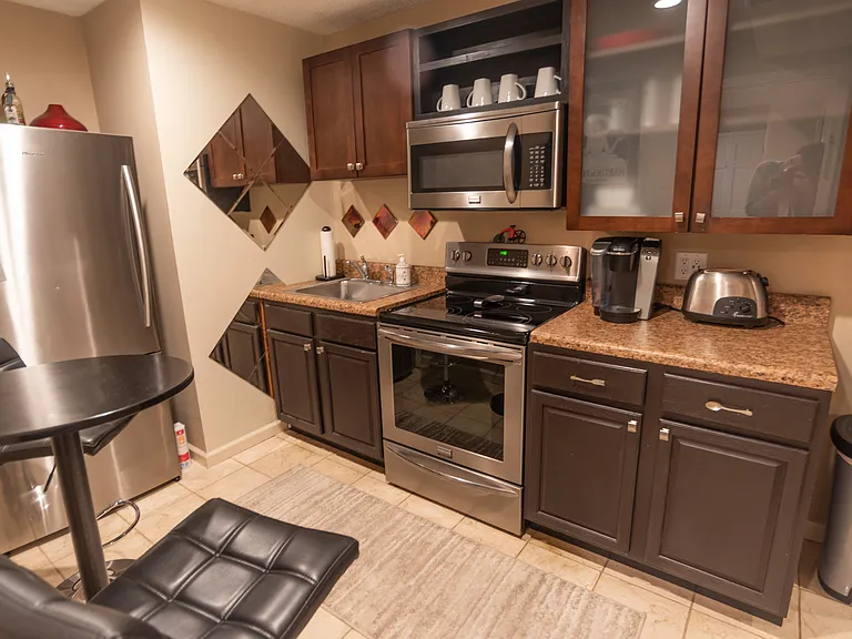 511 Paul St #B — Photo 4