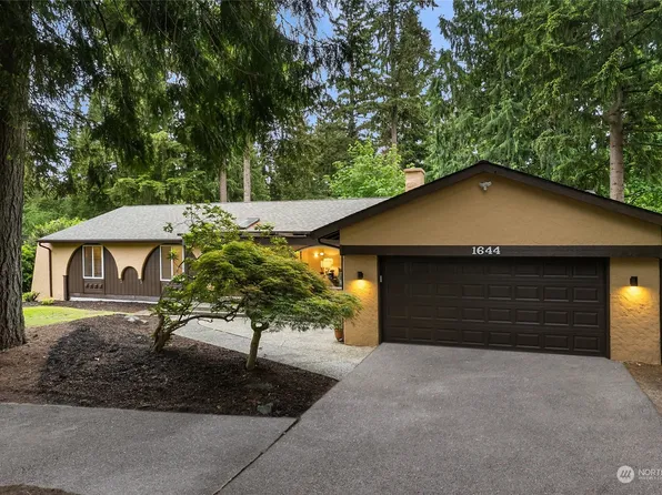 1644 215th Place SE, Sammamish, WA 98075