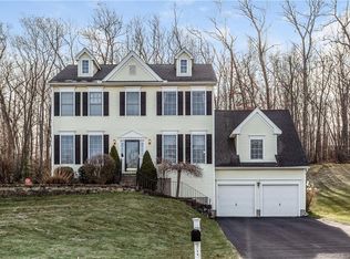 27 Dartmouth Dr, Canton, CT 06019