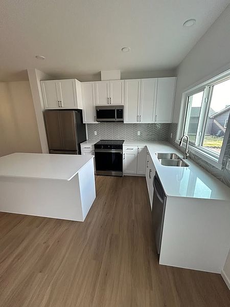 Edmonton House for rent - 3 Bedrooms — photo 2