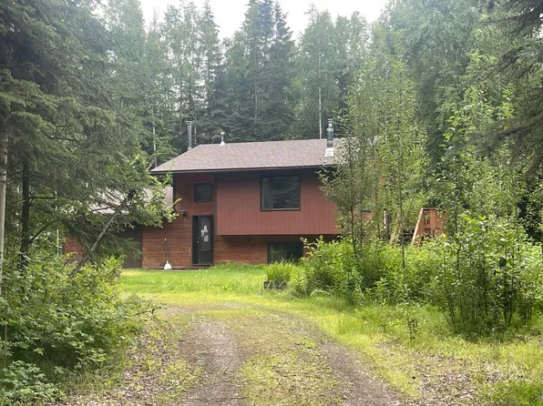 3483 Erin Dr, North Pole, AK 99705