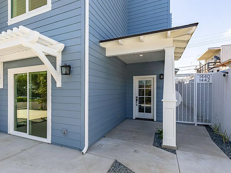 1438 Hornblend St — Photo 3