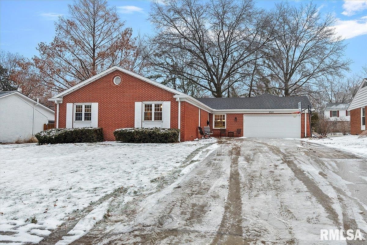 2312 Wiggins Ave, Springfield, IL 62704 | Zillow