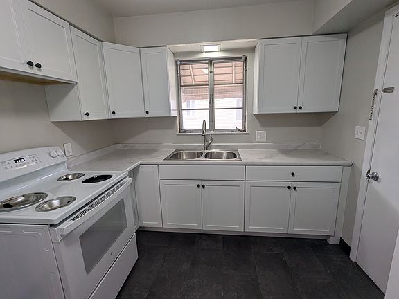 2nd image of 1726 Liberty Dr