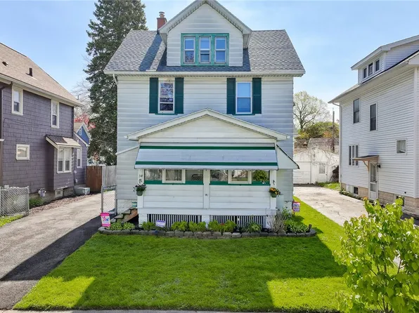 38 Mapledale St, Rochester, NY 14609