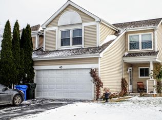 45 Kingsport Dr, South Elgin, IL 60177