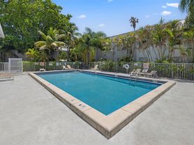 17255 SW 95th Ave