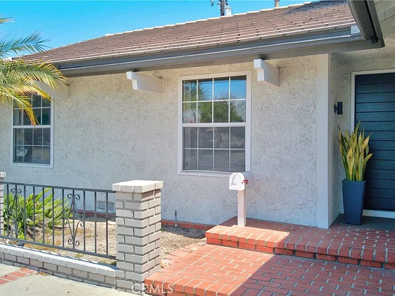 4641 Newman Ave — Photo 5