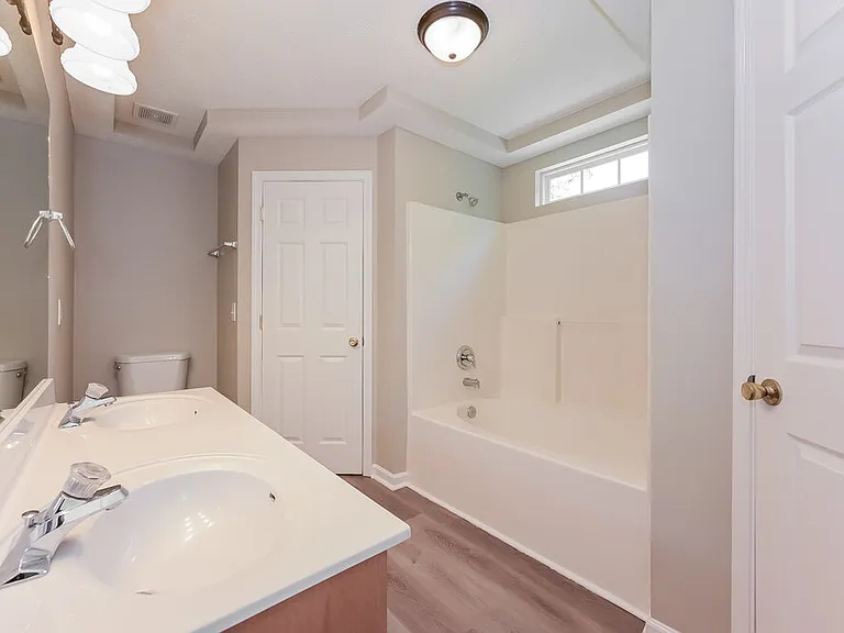 704 Parrish Point — Photo 12