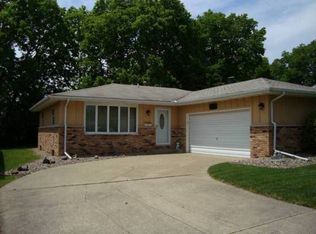 1509 N 13th St, Pekin, IL 61554