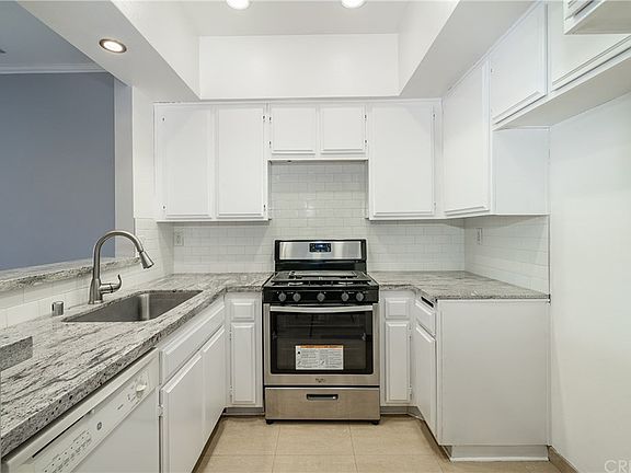 4th image of 7211 Cozycroft Ave Unit 71