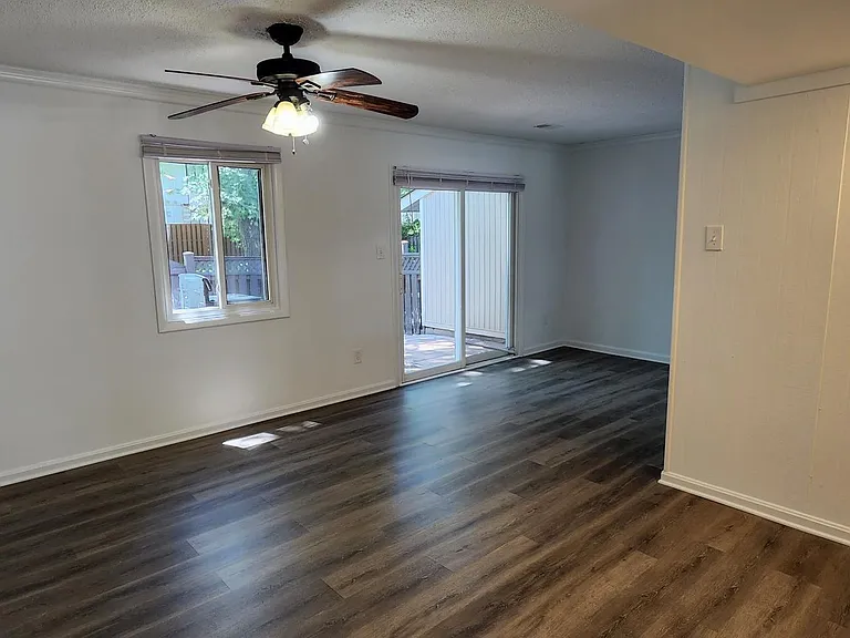 19 Wedgedale Dr — Photo 12