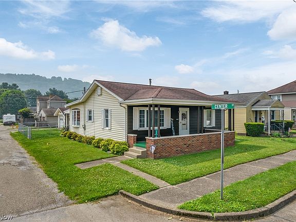 3rd image of 4432 Highland Ave