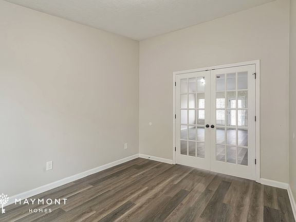 4th image of 815 Westlawn Dr