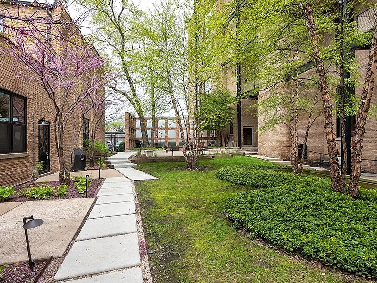 1872 N Clybourn Ave #404 — Photo 13