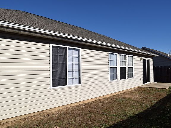 4th image of 15878 Tamarack Ln
