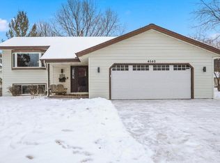 4540 Greenhaven Dr, Vadnais Heights, MN 55127