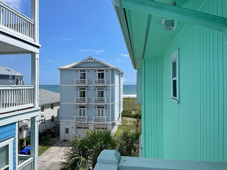 310 Carolina Beach Ave S — Photo 26