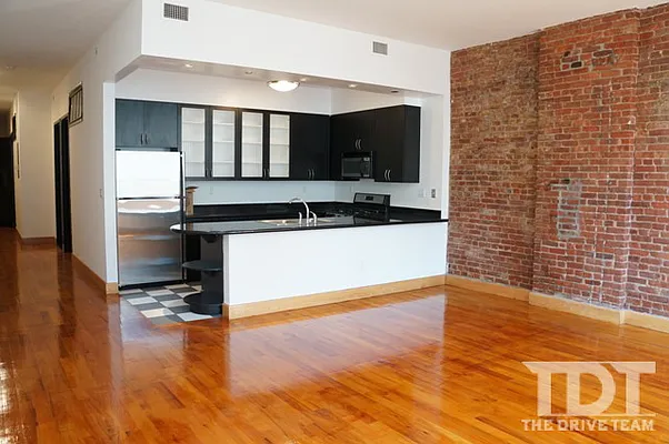 Rented by J Misrahi Realty Corp | media 61