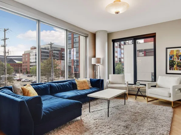 1120 S 2nd St APT 212, Minneapolis, MN 55415