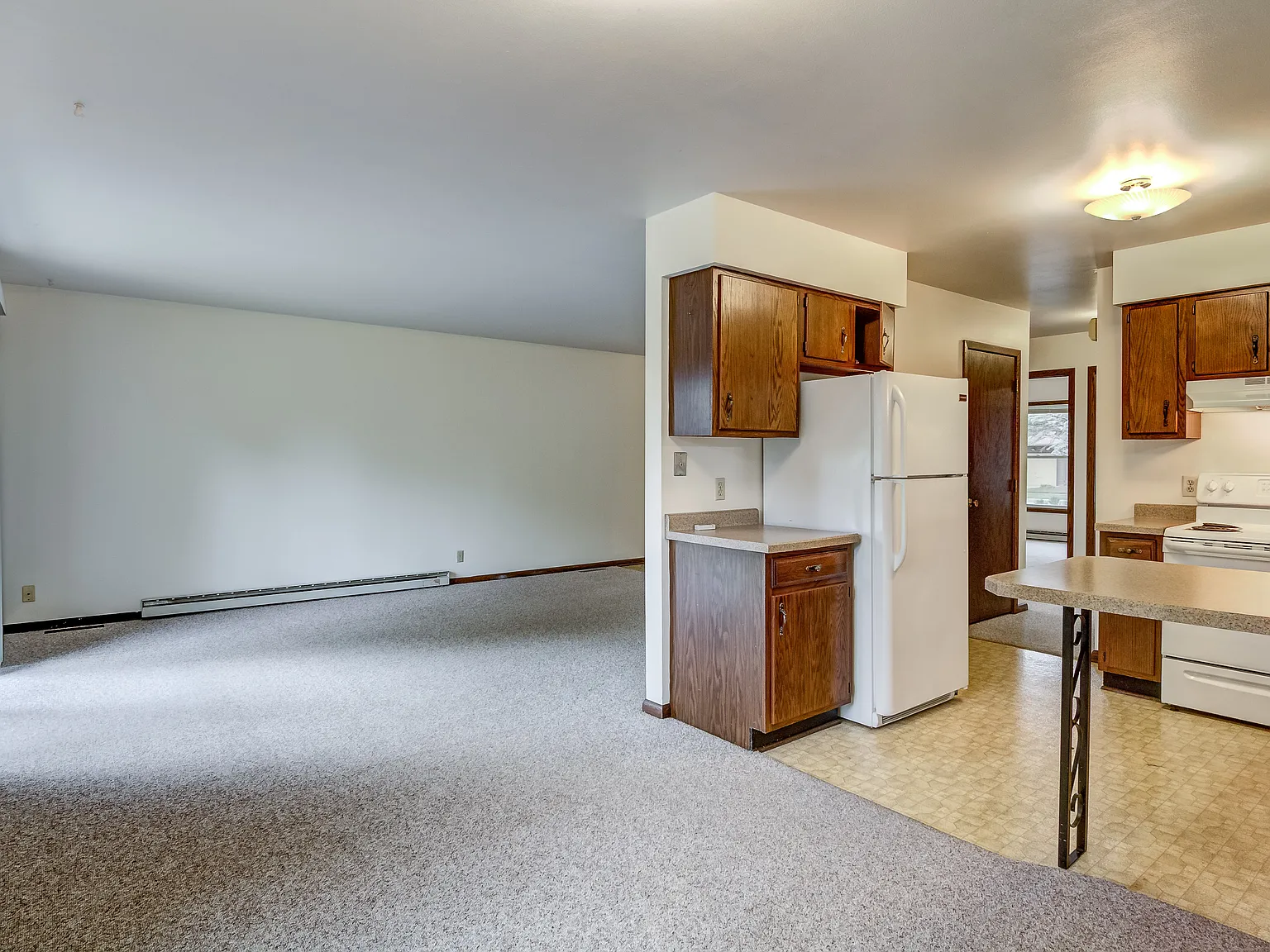 2 bed, 750 sqft, $1,095 — Photo 4