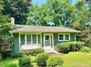 11 Pleasant View Rd, New Fairfield, CT 06812