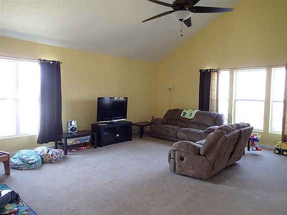 4th image of 3940 Sherbourne Dr